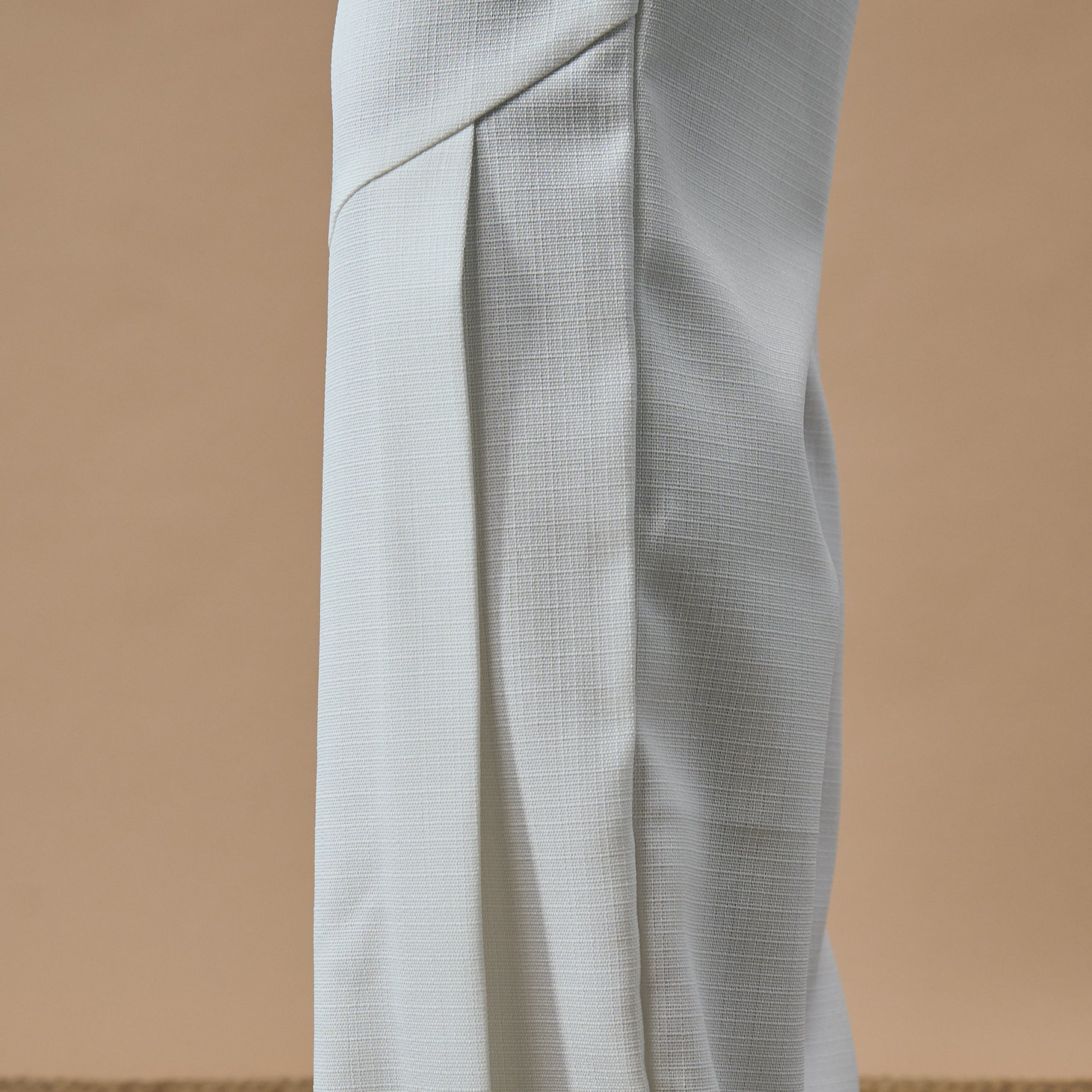 PLEATED ARCH CUT PANTS- PEARL WHITE