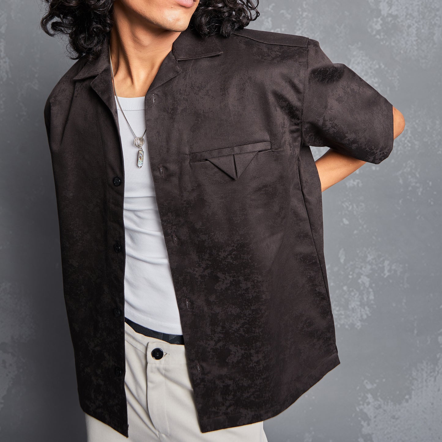 Jacquard shirt, abstract tonal pattern, welt pocket, fixed pleated pocket square, one piece Cuban style collar, slit at the bottom of the side seam. UNISEX, RELAXED FIT, SIZE AVAILABLE S TO XXL, PLUS SIZE CLOTHING, SHIRT, JACQUARD, POLO SHIRTS,SHIRT DESIGN, SHIRT PATTERN, SHIRT SIZING, SHIRTS FOR MEN, SHIRTS FOR GIRLS, SHIRT DESIGN FOR MEN, SHIRT DESIGN FOR GIRLS, SHIRT FOR WOMEN, SHIRT SIZE CHART, JACQUARD SHIRT DESIGNS 2021, JACQUARD SHIRT LIMELIGHT, TONAL MOCHA, 100 % COTTON, people also ask