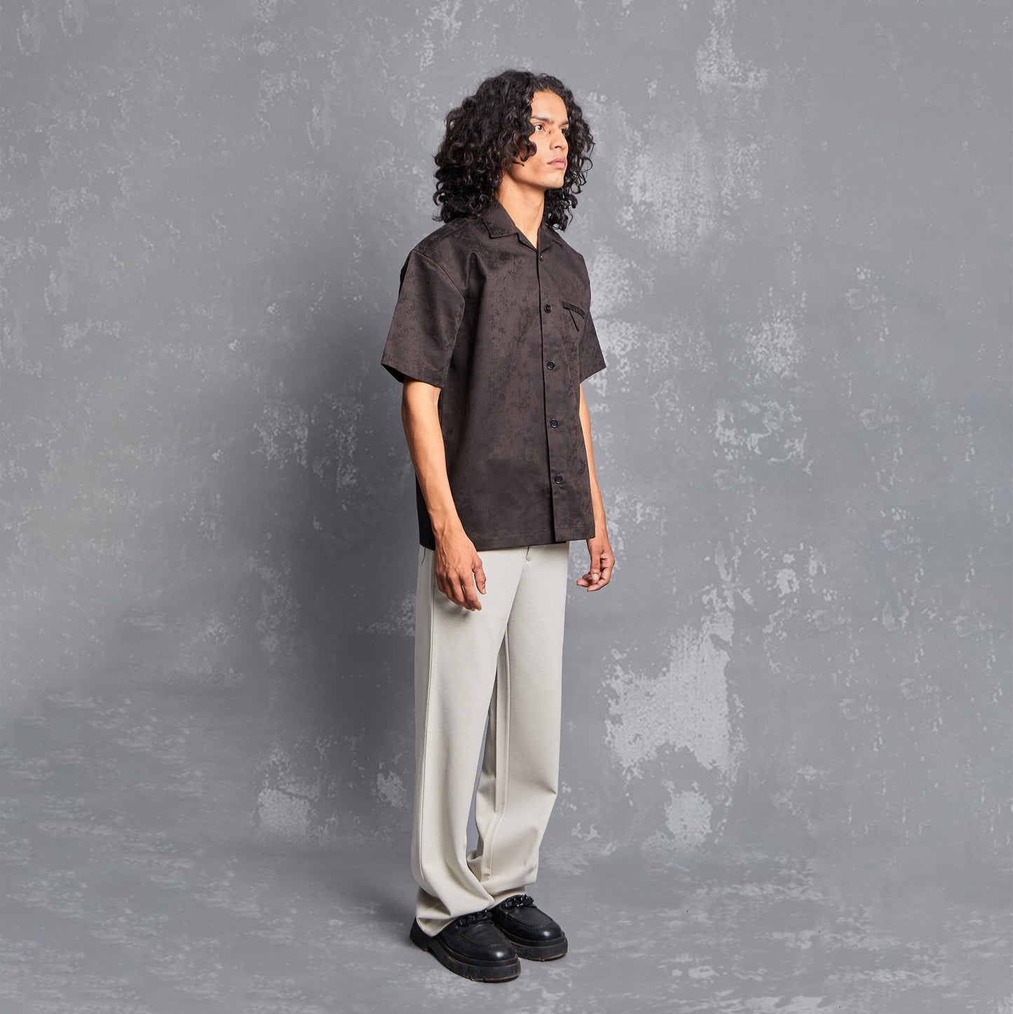 WT LOYALTY PROGRAM, Jacquard shirt, abstract tonal pattern, welt pocket, fixed pleated pocket square, one piece Cuban style collar, slit at the bottom of the side seam. UNISEX, RELAXED FIT, SIZE AVAILABLE S TO XXL, PLUS SIZE CLOTHING, SHIRT, JACQUARD, POLO SHIRTS,SHIRT DESIGN, SHIRT PATTERN, SHIRT SIZING, SHIRTS FOR MEN, SHIRTS FOR GIRLS, SHIRT DESIGN FOR MEN, SHIRT DESIGN FOR GIRLS, SHIRT FOR WOMEN, SHIRT SIZE CHART, JACQUARD SHIRT DESIGNS 2021, JACQUARD SHIRT LIMELIGHT, TONAL MOCHA, 100 % COTTON