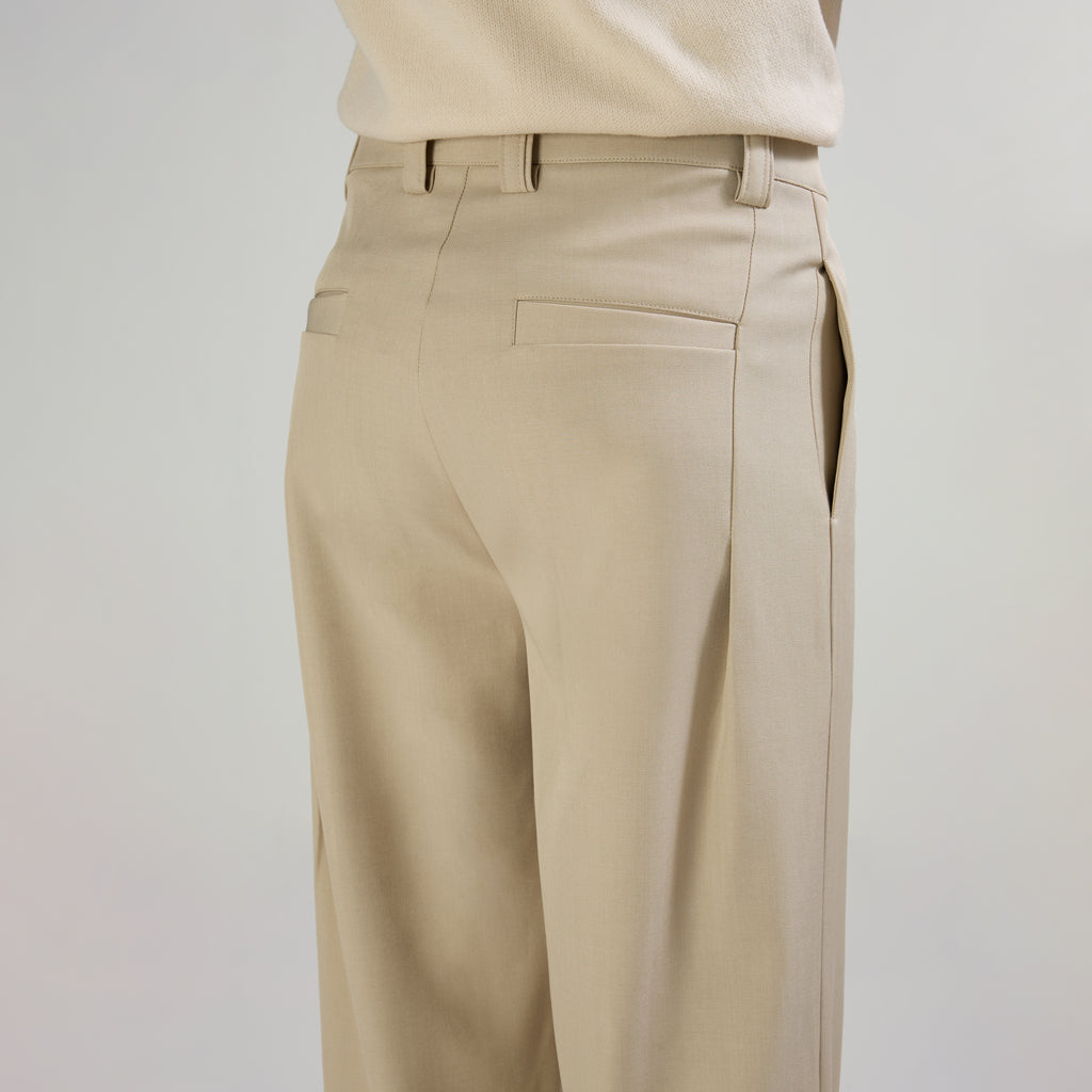 CLASSIC PLEATED TROUSERS - CREAM
