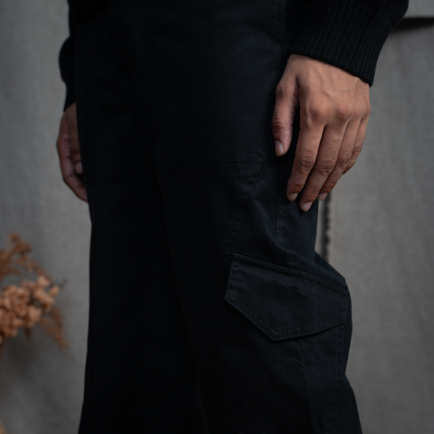 INSET CARGO PANTS- COAL BLACK