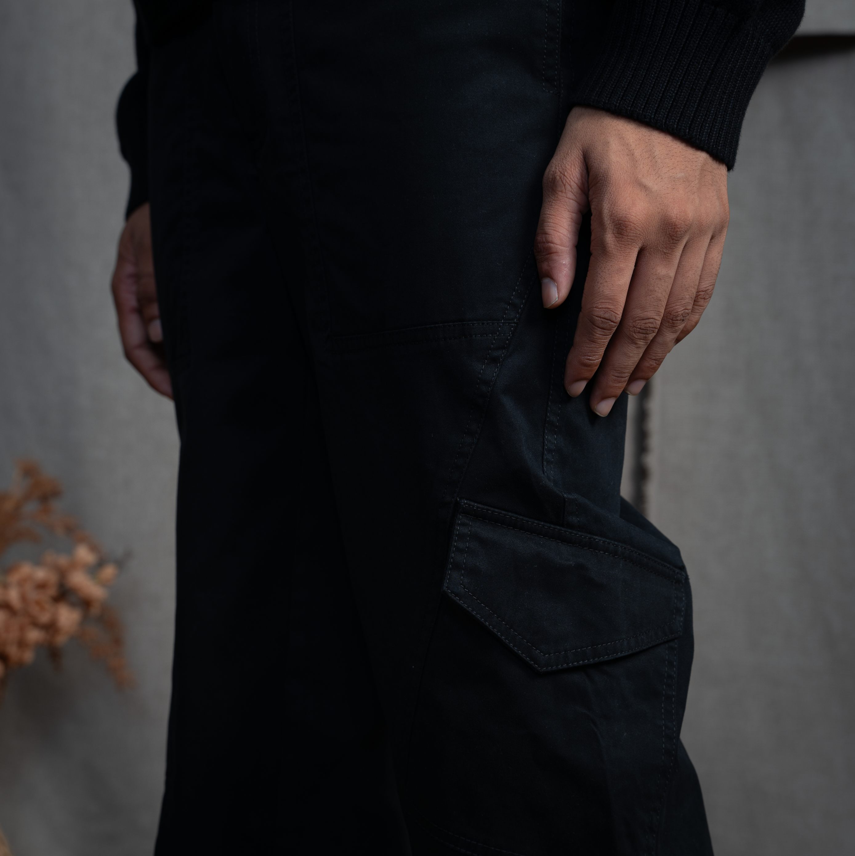 INSET CARGO PANTS - COAL BLACK