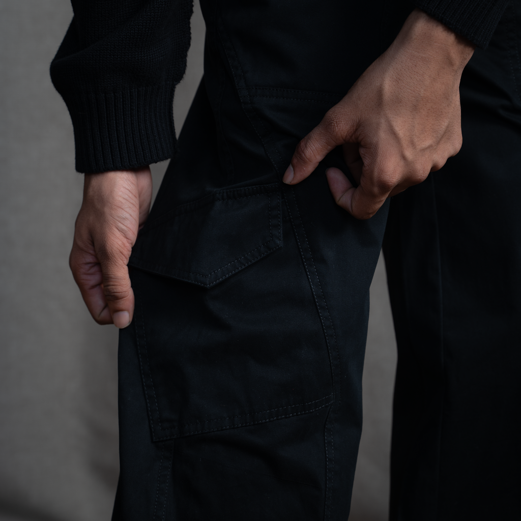 INSET CARGO PANTS - COAL BLACK