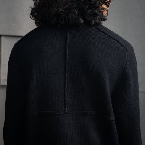 KNITTED CREW NECK JUMPER - RICH BLACK