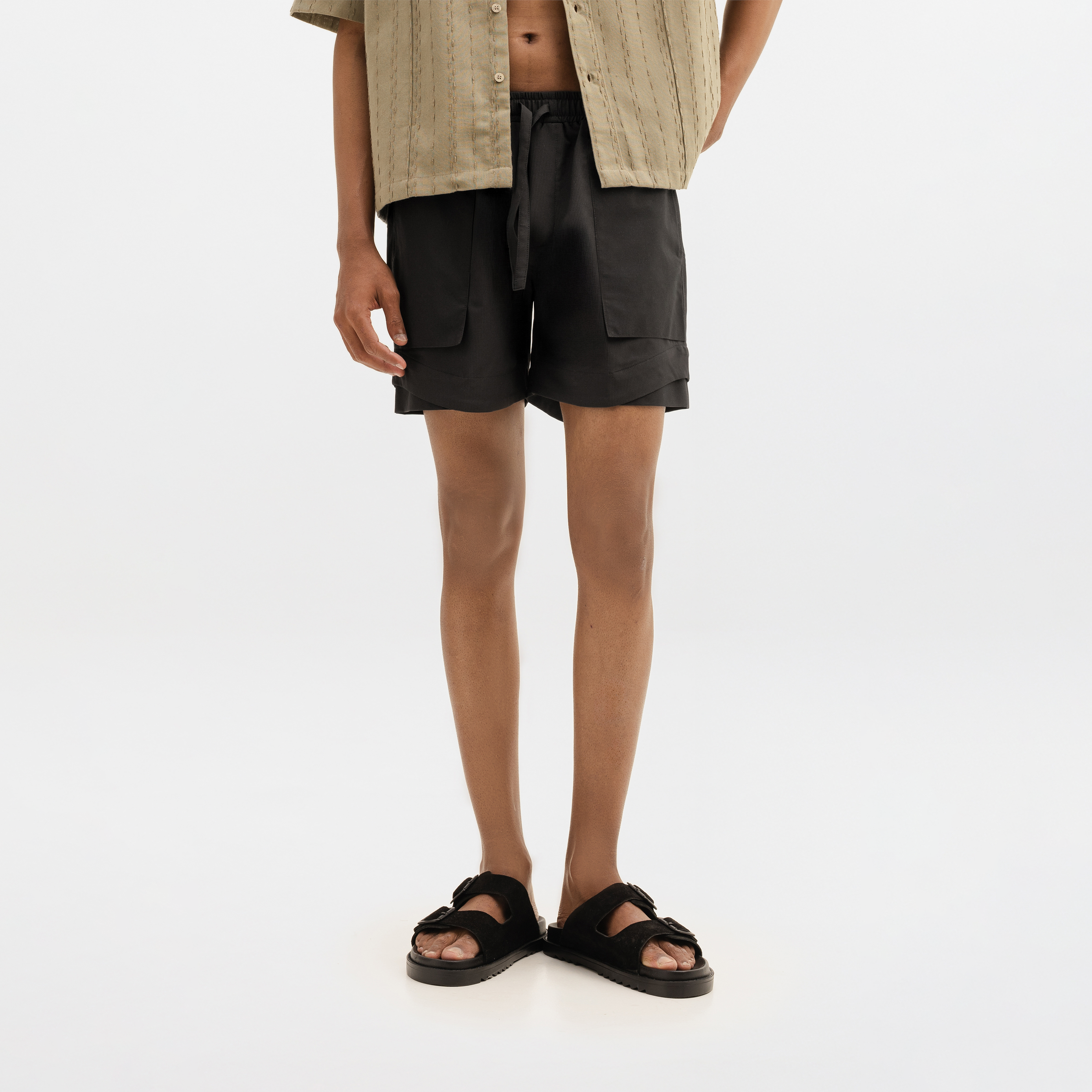 NYLON SHORTS - BLACK