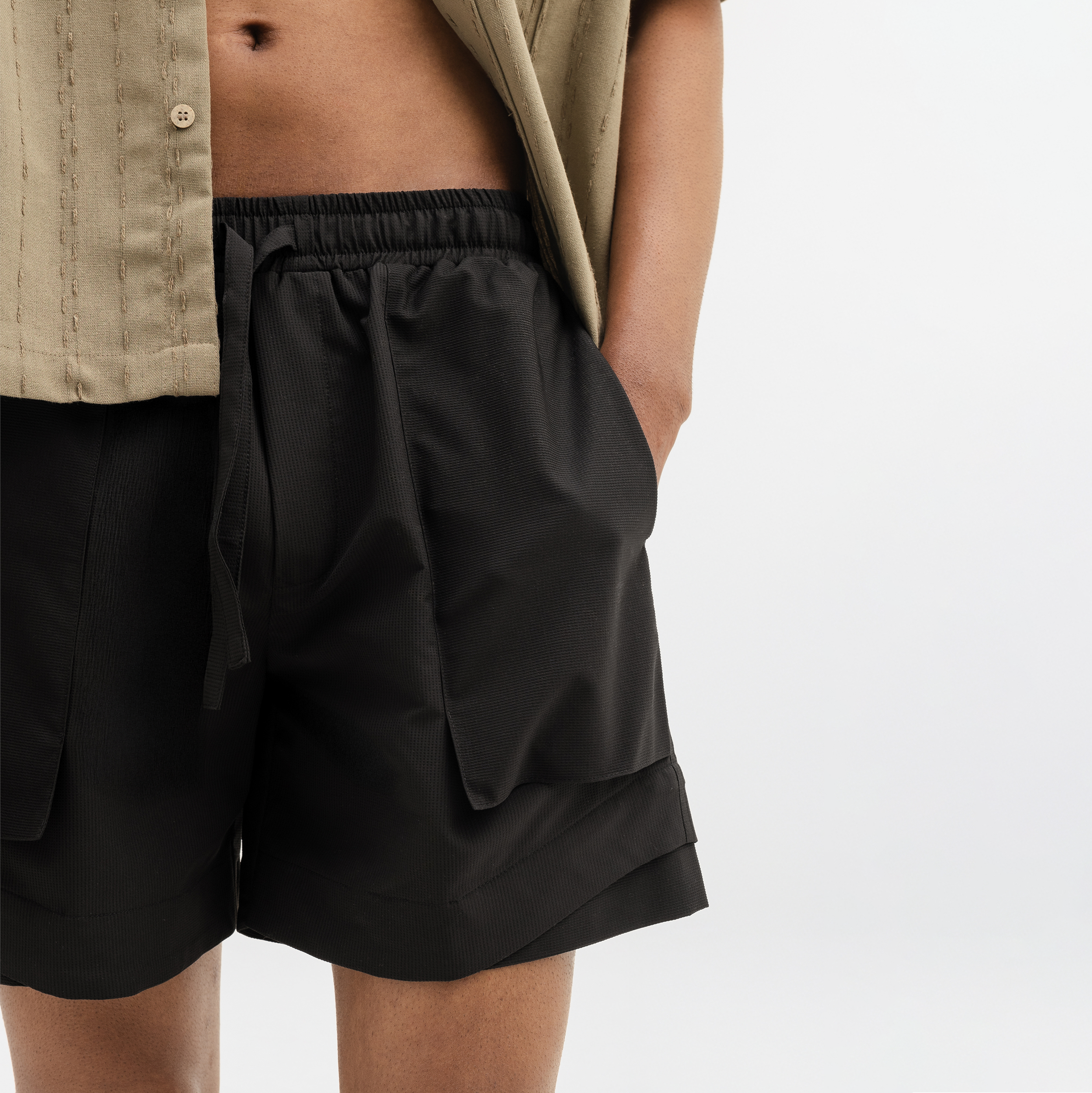 NYLON SHORTS - BLACK