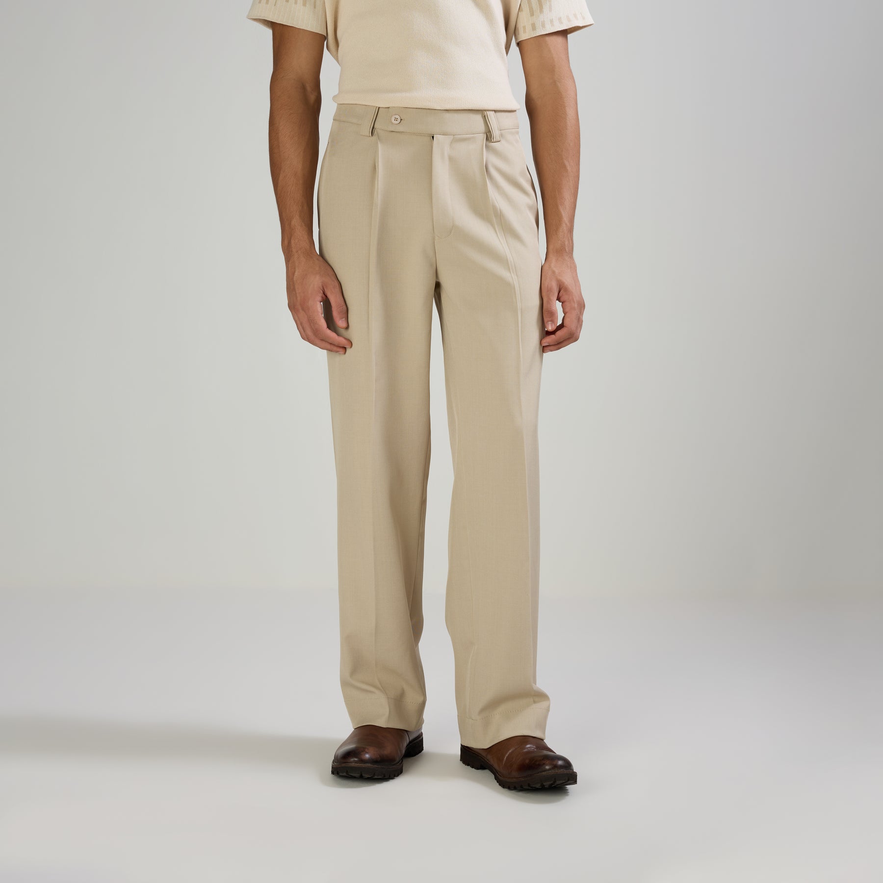 CLASSIC PLEATED TROUSERS - CREAM
