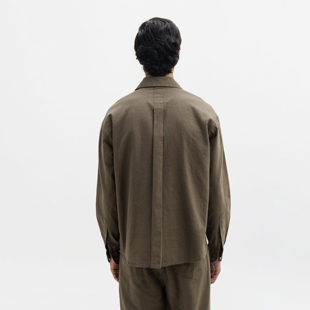 COTTON SPREAD COLLAR SHIRT - OLIVE