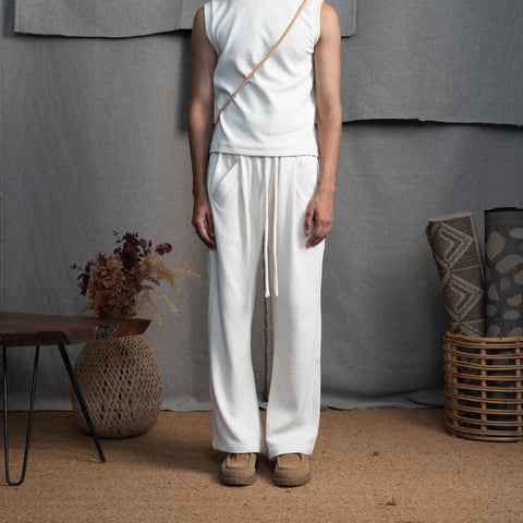 PLEATED CORDS- ALMOND