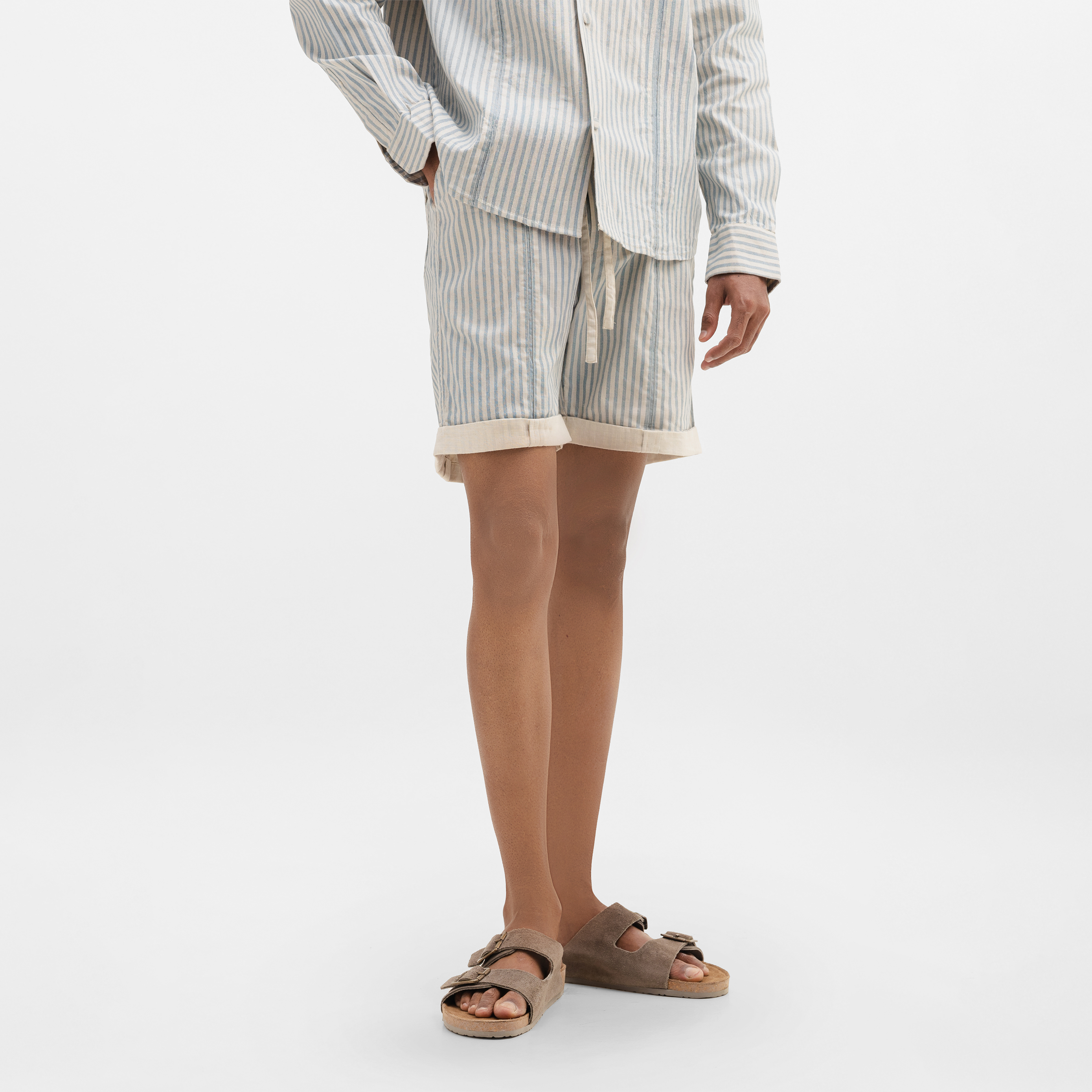 ROLLED-UP HEM SHORTS - AQUA