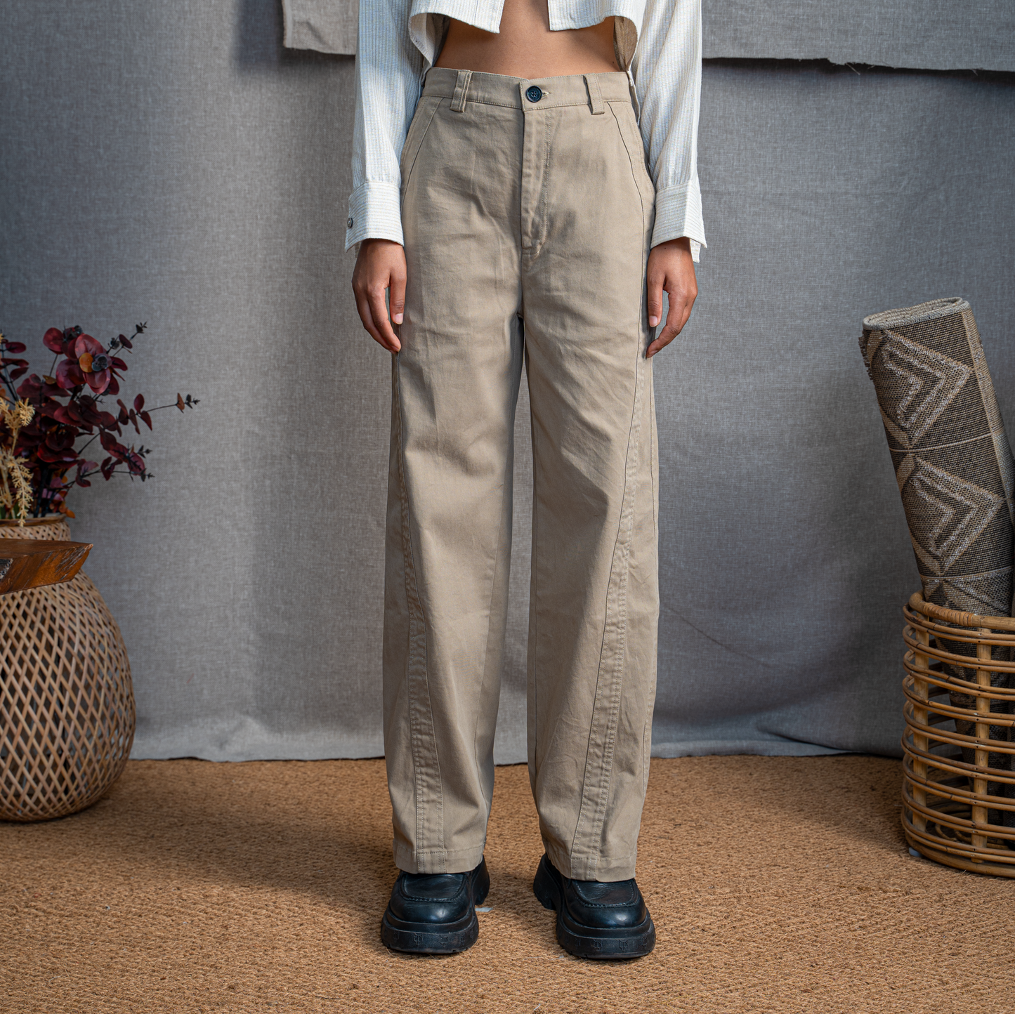 WIDE LEG PANELED PANTS