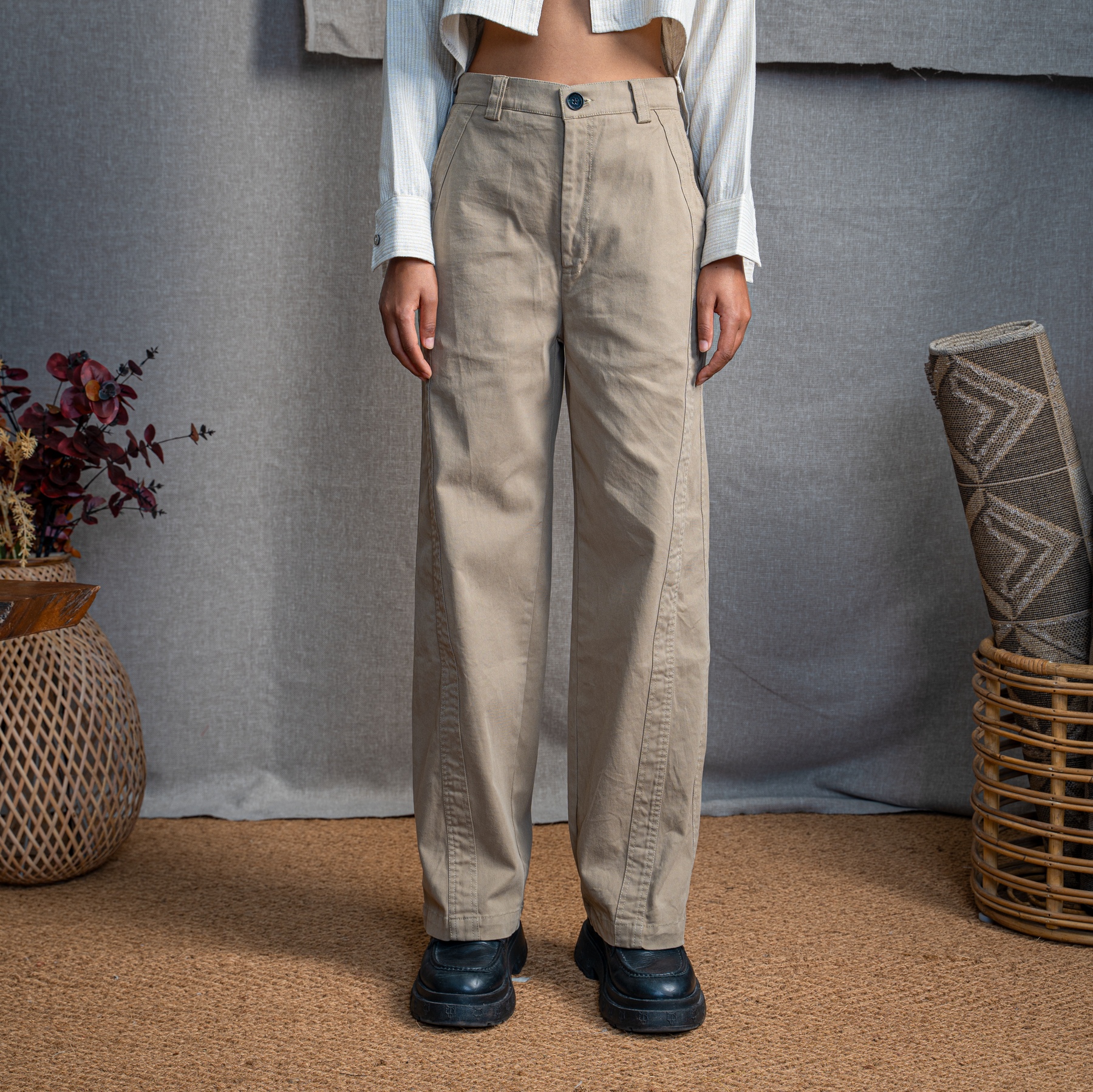 WIDE LEG PANELED PANTS- KHAKI