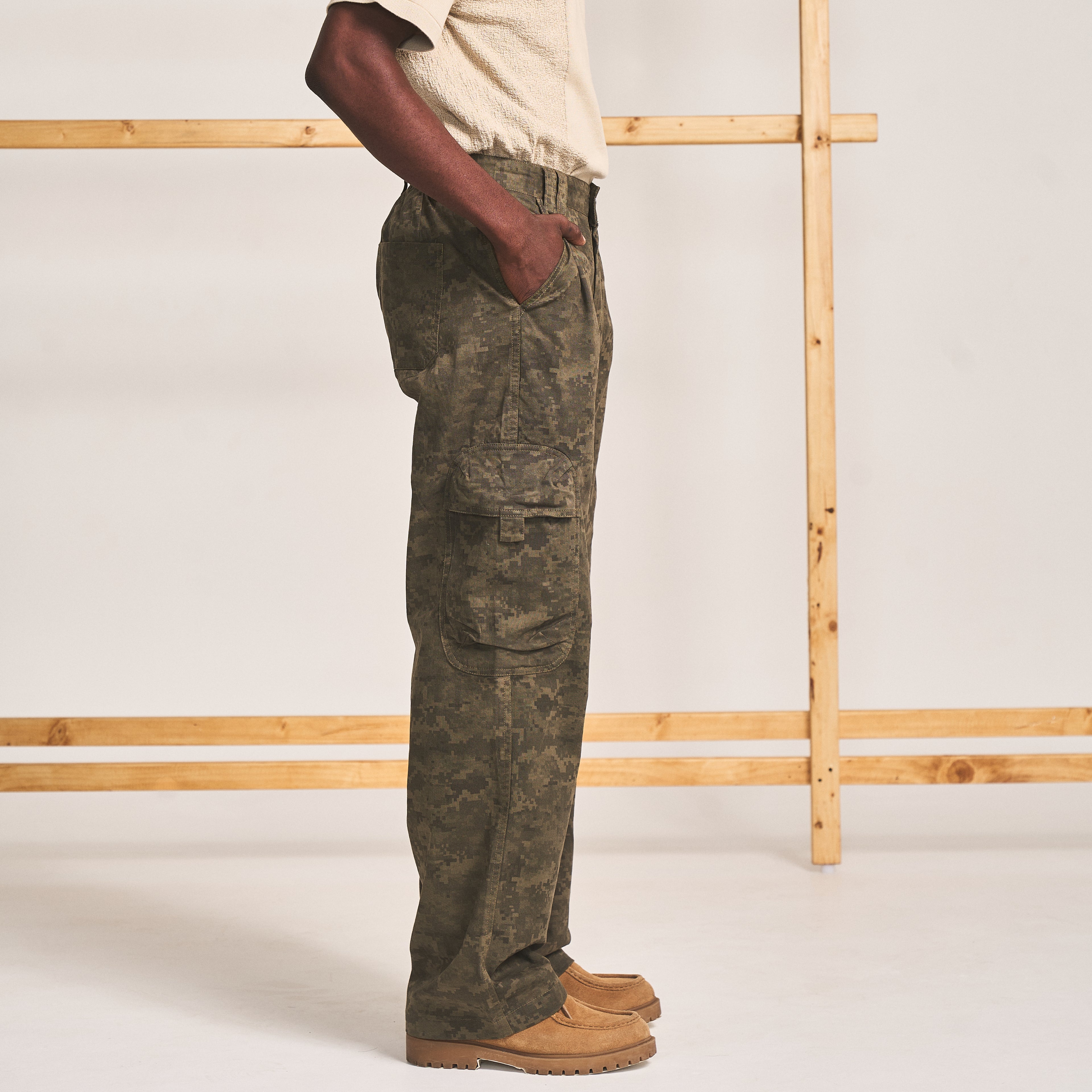 STRAIGHT LEG CARGO PANTS - CAMO GREEN