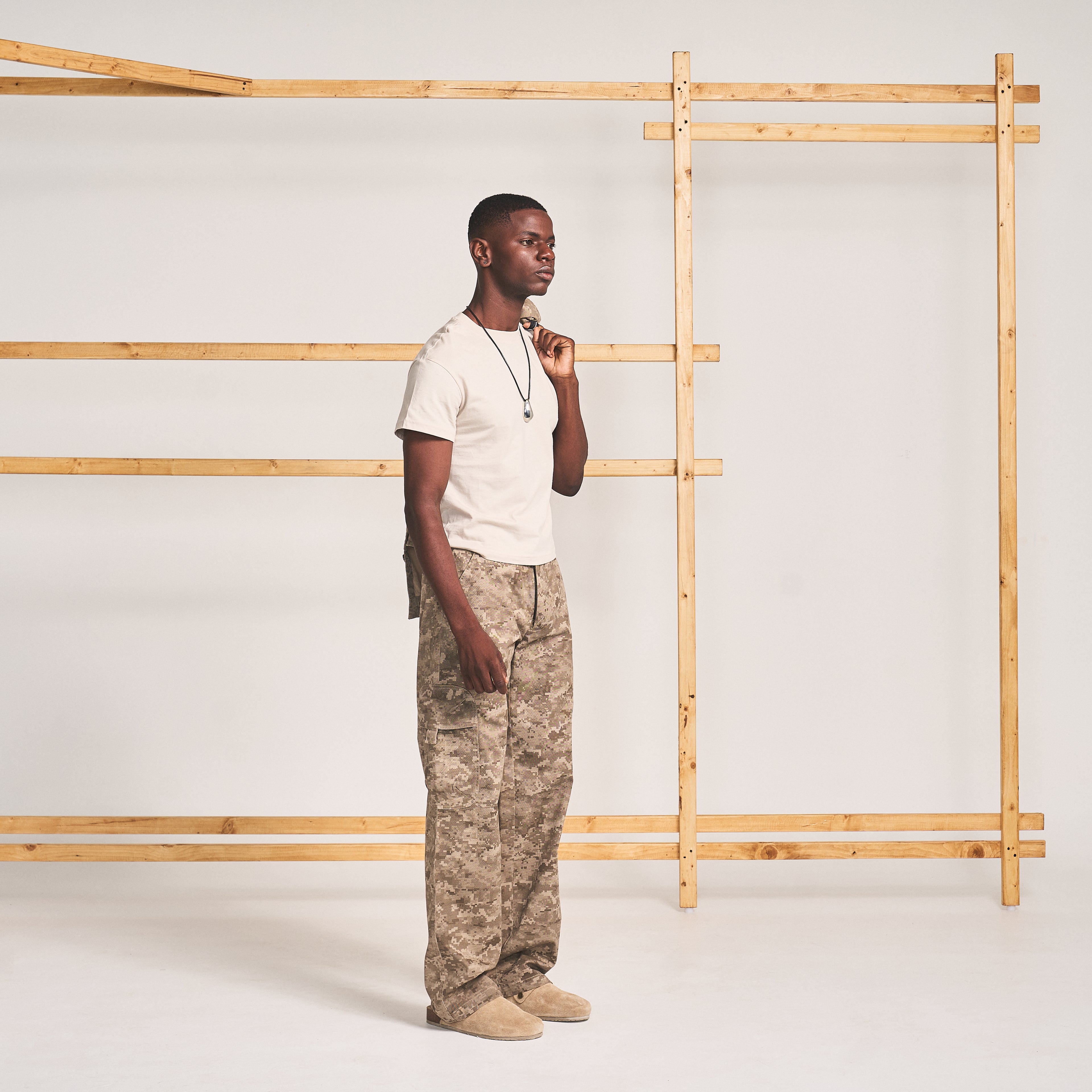 STRAIGHT LEG CARGO PANTS - CAMO BROWN