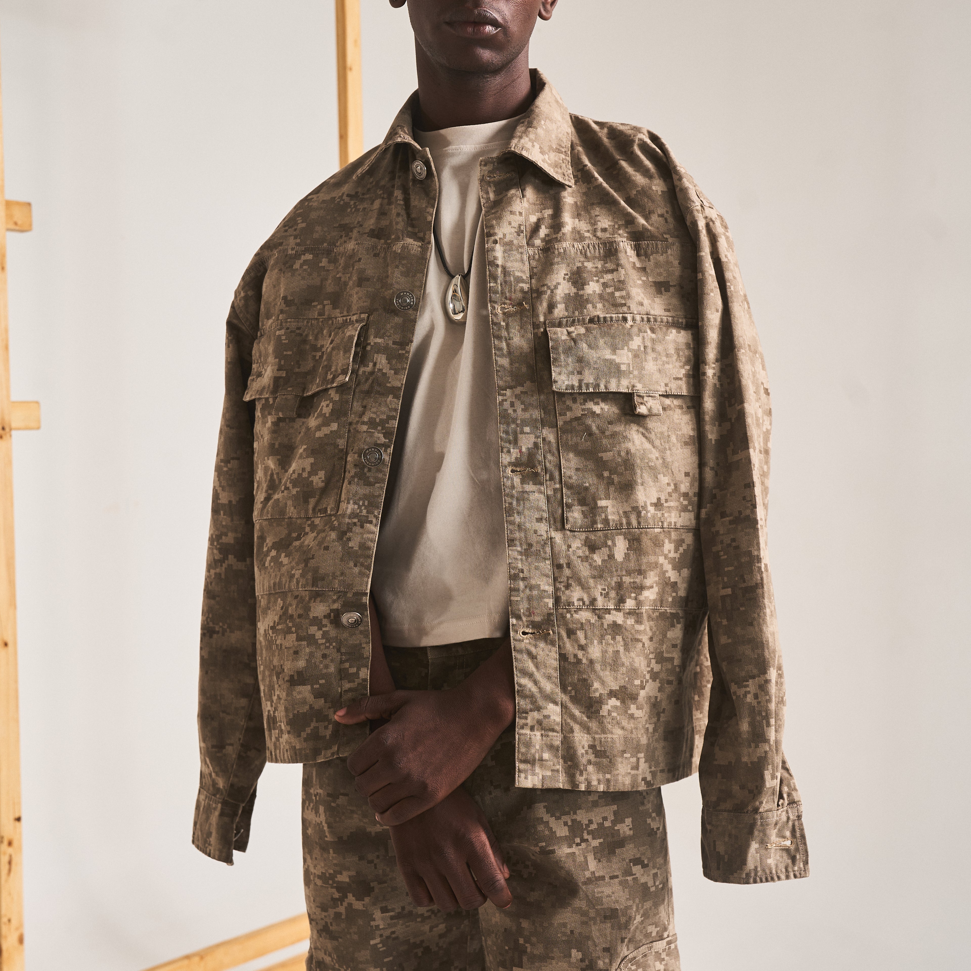 SPREAD COLLAR SHIRT JACKET - CAMO BROWN