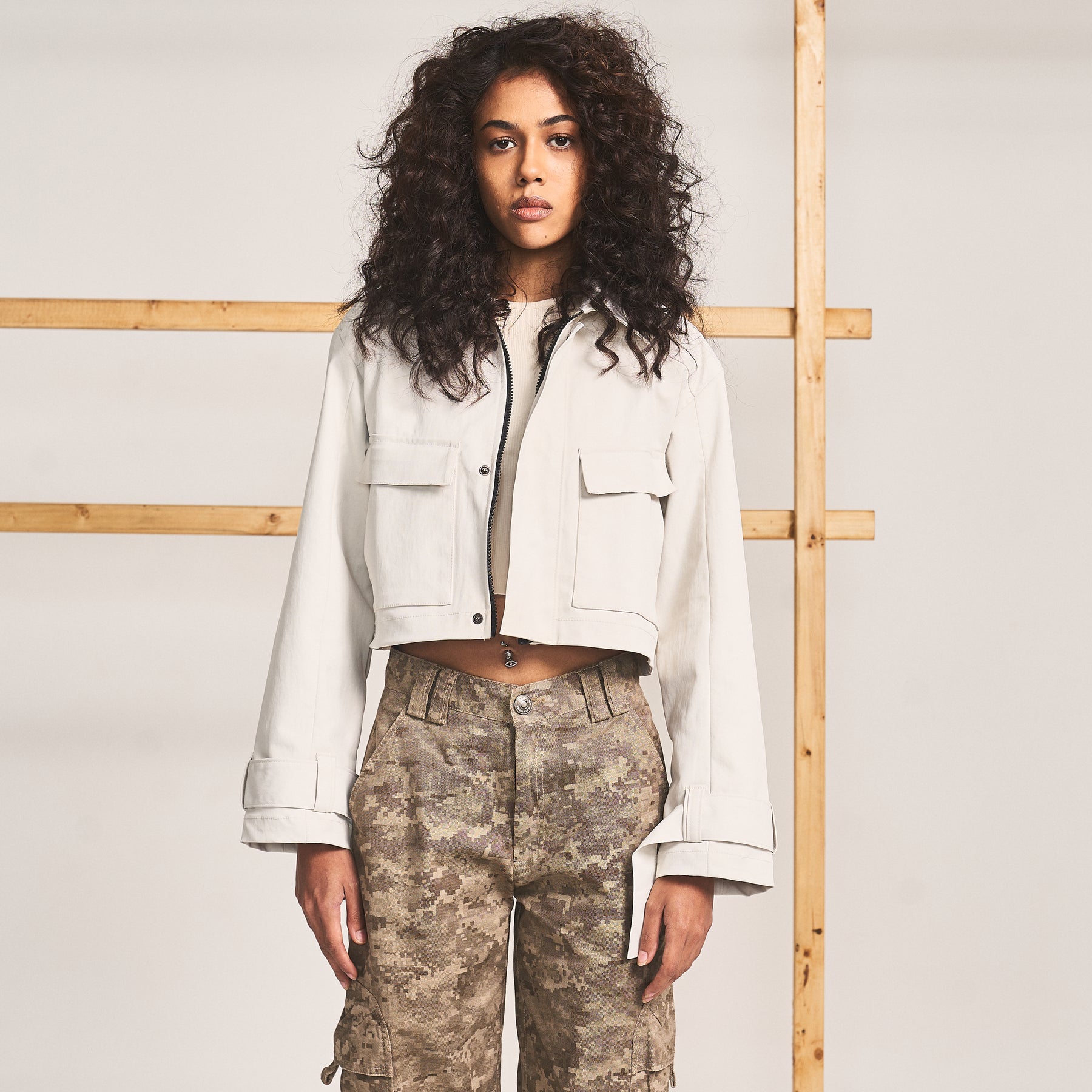 CROPPED FIELD JACKET- SWAN