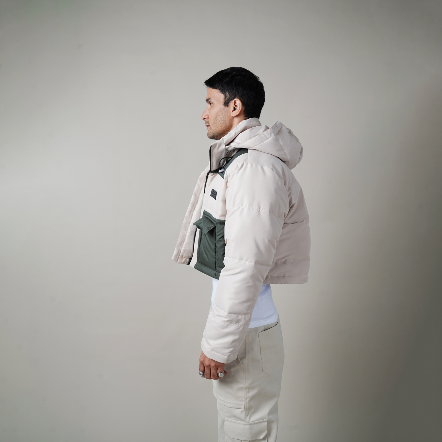 The Cropped Puffer Jacket,Polyester fabric,  two-toned, jetted pockets, pipe-in details, Welt pocket,  Warping Theories Rubber patch on the chest, high neck collar. The detachable hoodie, Unisex, Oversized Fit ,Wind Proof, Water Repellant, pufferjacket, northface puffer, puffer, puffercoat,superpuff aritzia, mens puffer, womens puffer, northface cropped puffer, womenswear, menswear, baggy fit, oversized fit, warping theories, people also ask 